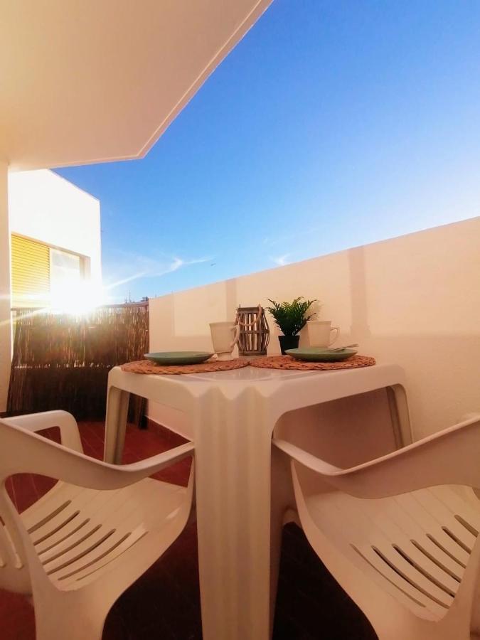 Lovely Apartment 500 M Walk To The Beach Portimão Exterior foto